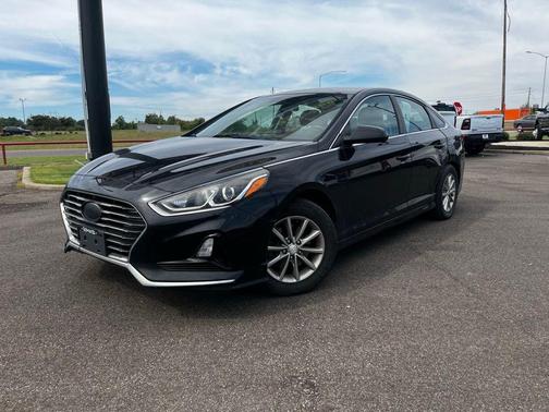 2018 Hyundai SONATA SE