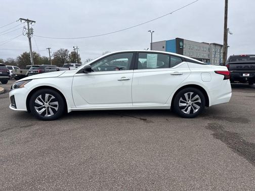 2024 Nissan Altima 2.5 S