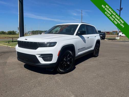 2025 Jeep Grand Cherokee Laredo
