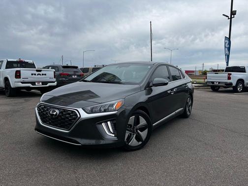 2022 Hyundai IONIQ Hybrid SEL