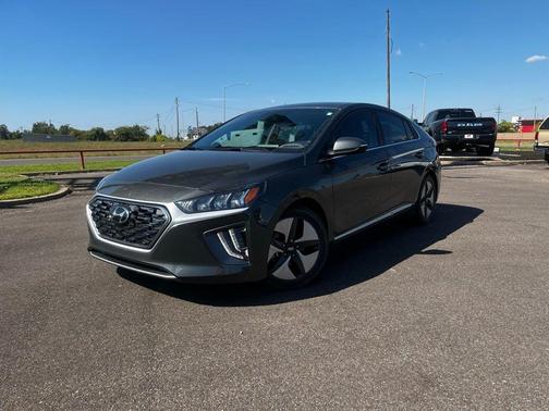 2022 Hyundai IONIQ Hybrid SEL