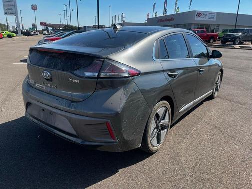 2022 Hyundai IONIQ Hybrid SEL