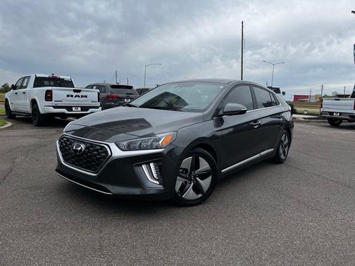 2022 Hyundai IONIQ Hybrid SEL