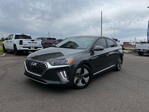 2022 Hyundai IONIQ Hybrid SEL