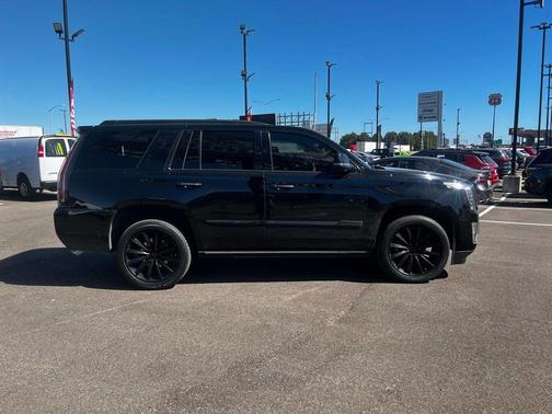 2019 Cadillac Escalade Platinum
