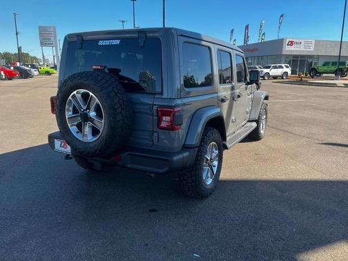 2020 Jeep Wrangler Unlimited Sahara