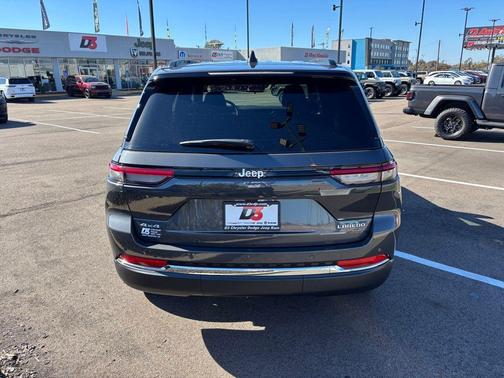 2025 Jeep Grand Cherokee Laredo X