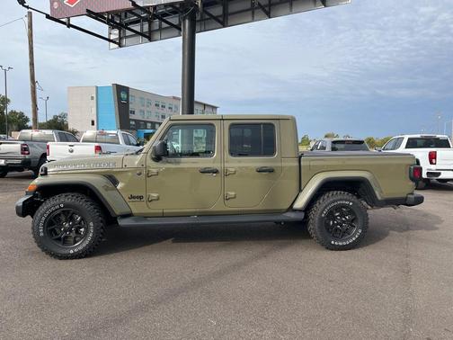 2025 Jeep Gladiator Sport