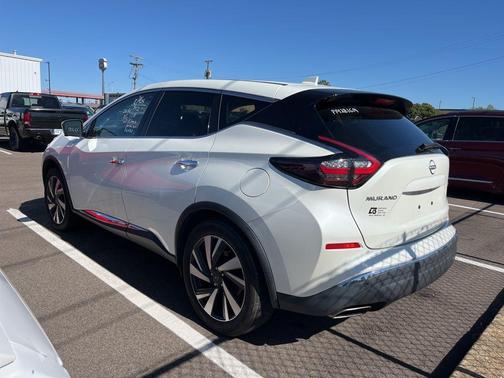 2023 Nissan Murano SL