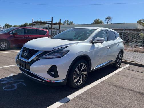 2023 Nissan Murano SL