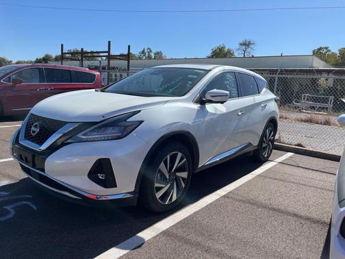 2023 Nissan Murano SL