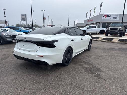 2023 Nissan Maxima Platinum