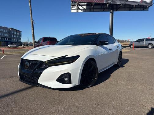 2023 Nissan Maxima Platinum