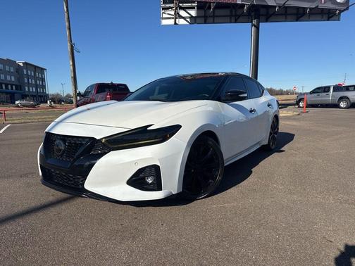 2023 Nissan Maxima Platinum