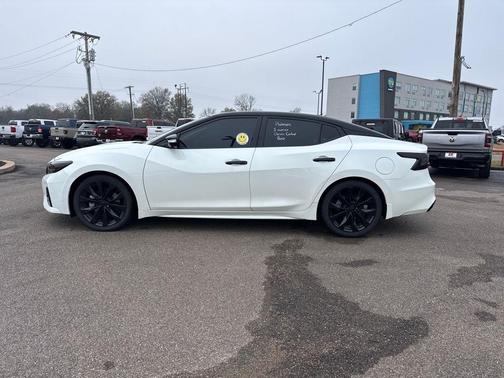 2023 Nissan Maxima Platinum