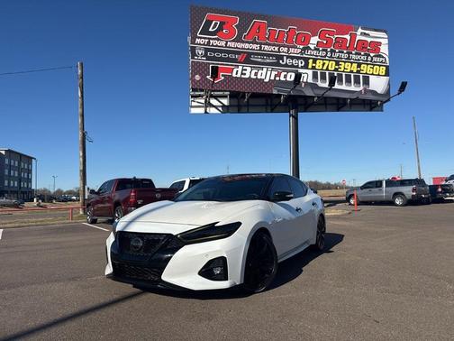 2023 Nissan Maxima Platinum