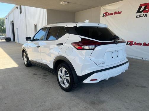 2023 Nissan Kicks S