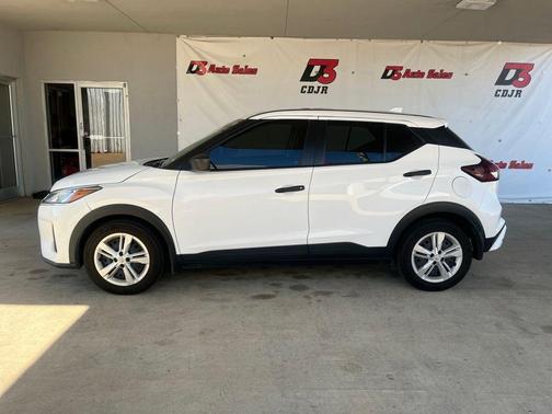 2023 Nissan Kicks S