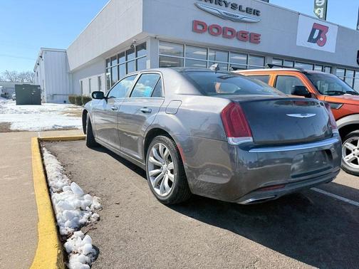 2019 Chrysler 300 Limited