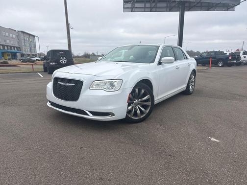 2019 Chrysler 300 Touring