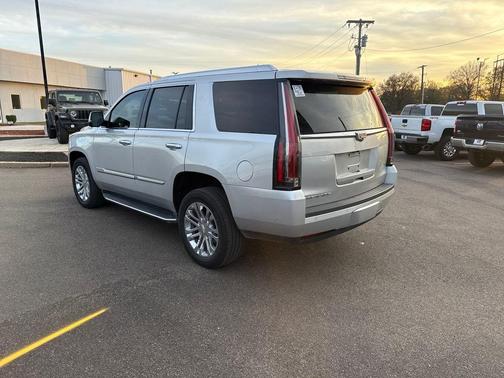2019 Cadillac Escalade Standard