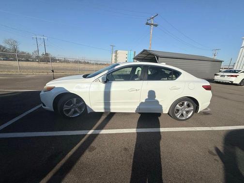2013 Acura ILX 2.0L w/Premium Package