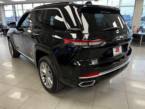 2025 Jeep Grand Cherokee Summit