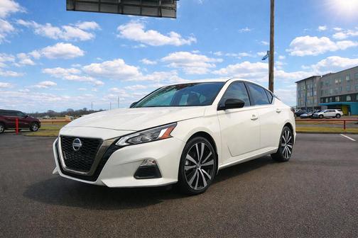 2022 Nissan Altima 2.5 SR