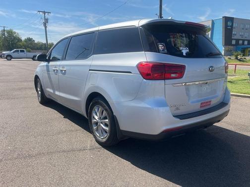 2020 Kia Sedona LX
