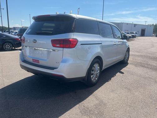 2020 Kia Sedona LX