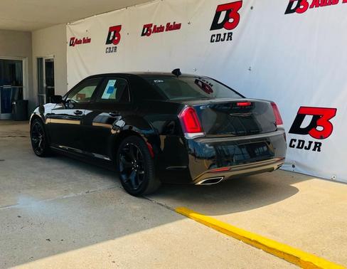 2021 Chrysler 300 S