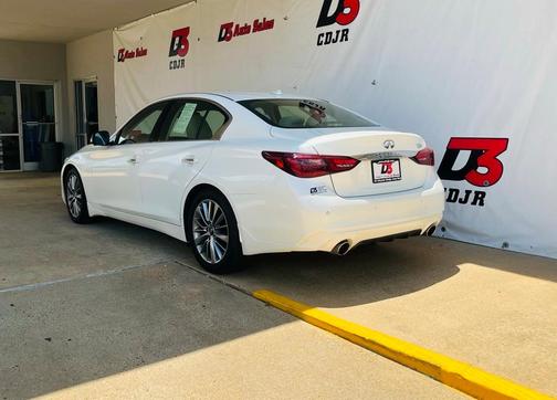 2022 INFINITI Q50 LUXE