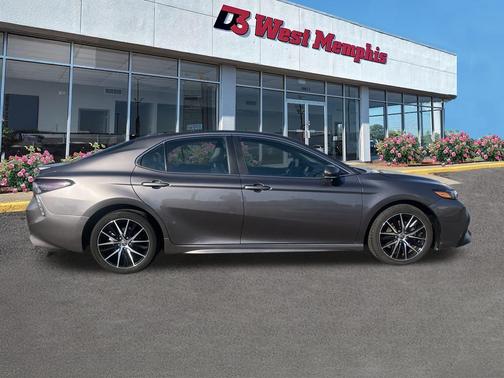 2024 Toyota Camry SE Nightshade