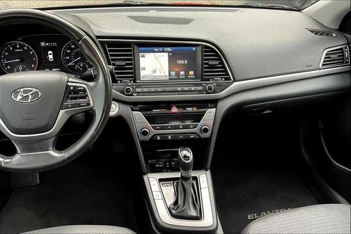 2017 Hyundai ELANTRA Limited