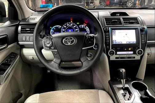 2012 Toyota Camry Hybrid XLE