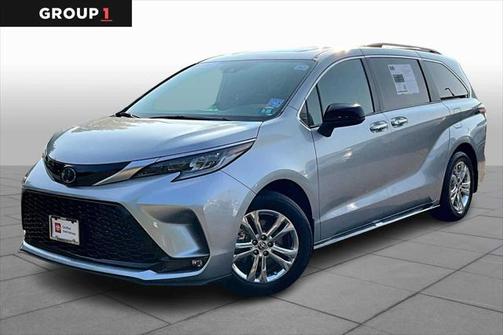2023 Toyota Sienna XSE 7 Passenger