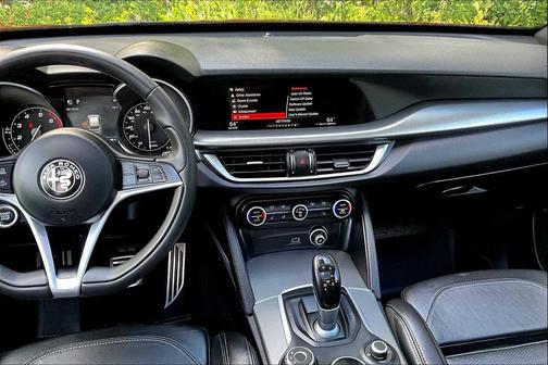 2018 Alfa Romeo Stelvio Ti Sport