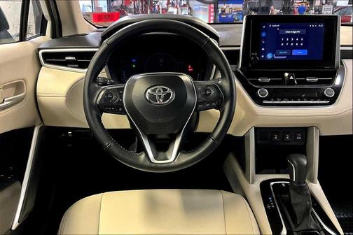 2024 Toyota Corolla Cross XLE