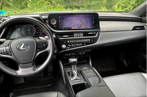 2022 Lexus ES 350 Base