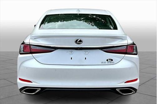 2022 Lexus ES 350 Base