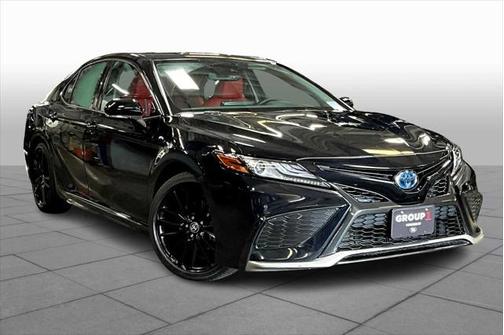 2024 Toyota Camry Hybrid SE