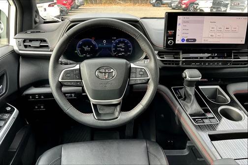 2025 Toyota Sienna XSE 7 Passenger