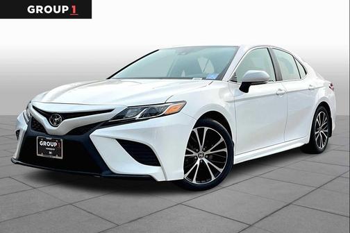 2020 Toyota Camry SE