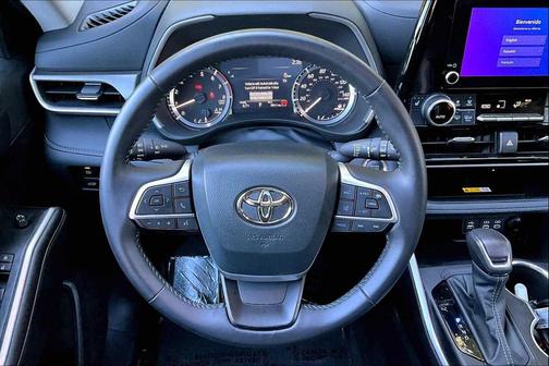 2024 Toyota Highlander XLE