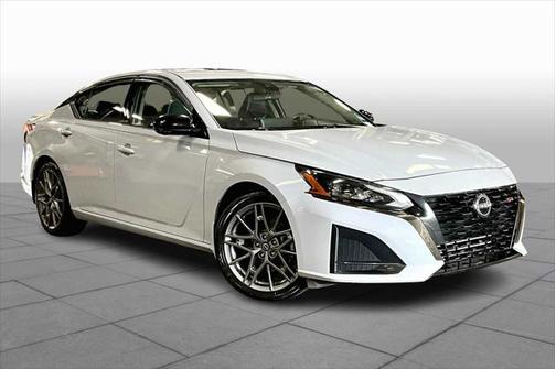 2023 Nissan Altima SR VC-Turbo FWD