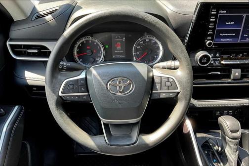 2022 Toyota Highlander L