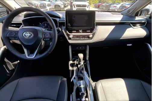 2025 Toyota Corolla Cross XLE