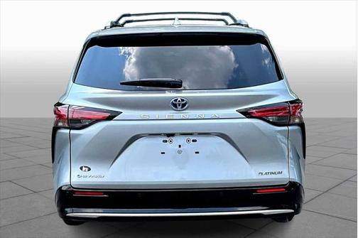 2025 Toyota Sienna Platinum 7 Passenger