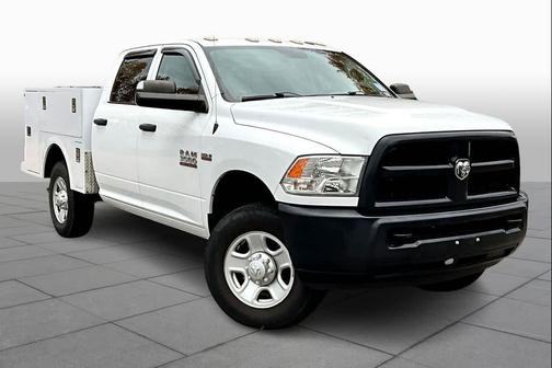 2017 RAM 3500 Tradesman Crew Cab 4x4 6'4' Box