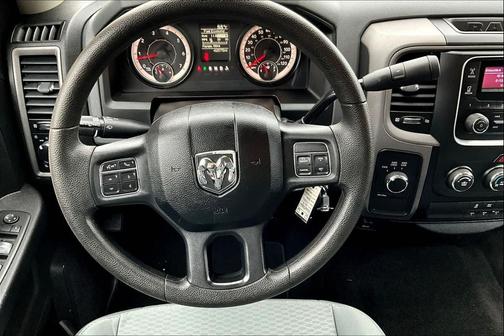 2017 RAM 3500 Tradesman Crew Cab 4x4 6'4' Box